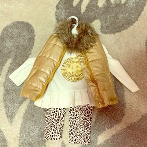 Three-piece vest outfit for baby